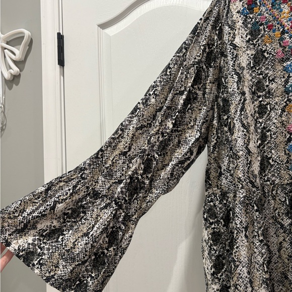 Savanna Jane Black and White Snake Print Blouse with Multicolor Embroidery - Picture 3 of 6